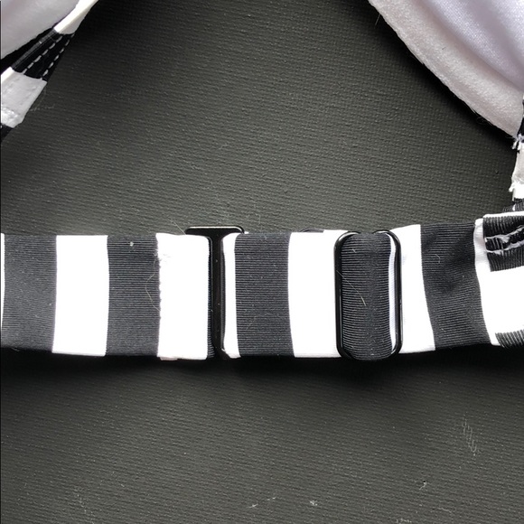 LIV Love Swim Bikini top with underwires - Picture 3 of 6